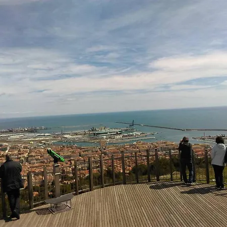 2 pièces cabine climatisé avec terrasse à Sète - FR-1-472A-166 Appartement *