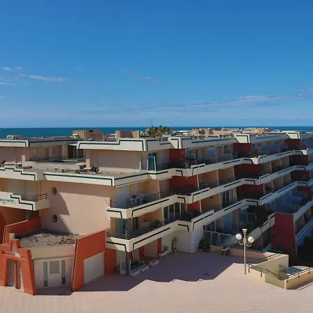 2 pièces cabine climatisé avec terrasse à Sète - FR-1-472A-166 * Sète