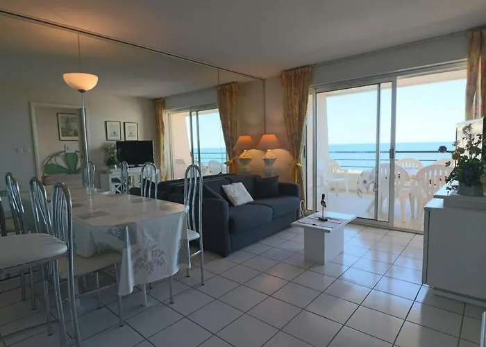 2 pièces cabine climatisé avec terrasse à Sète - FR-1-472A-166 Appartement Sète
