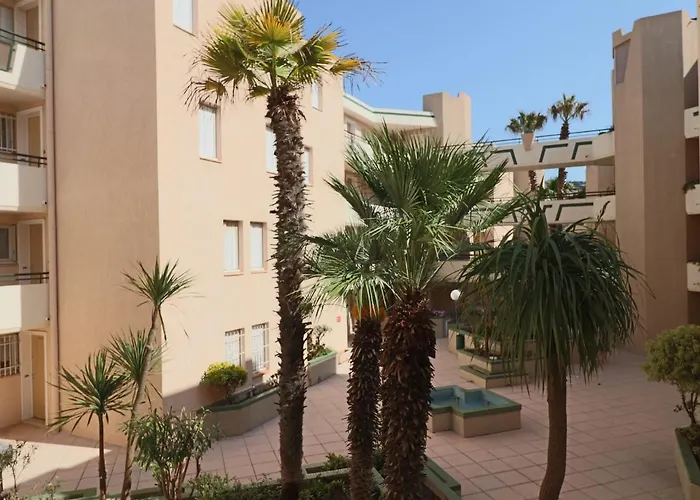 2 pièces cabine climatisé avec terrasse à Sète - FR-1-472A-166 Appartement Sète