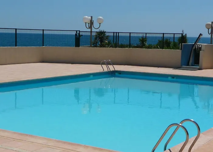 2 pièces cabine climatisé avec terrasse à Sète - FR-1-472A-166 Appartement